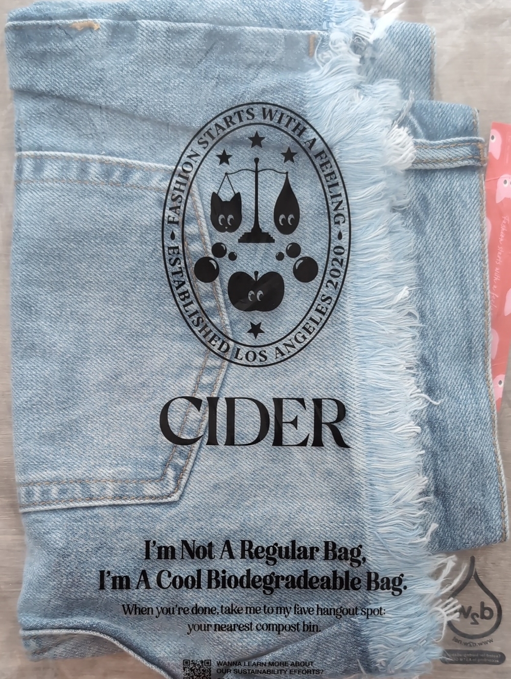 Cider Cut-Off Short- L - Picture 2 of 16